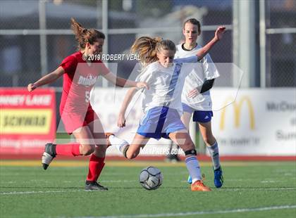 Thumbnail 3 in Mount Vernon Christian vs Davenport (WIAA 1B/2B Final) photogallery.