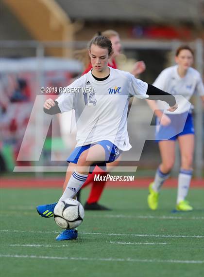 Thumbnail 2 in Mount Vernon Christian vs Davenport (WIAA 1B/2B Final) photogallery.