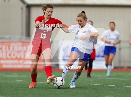 Thumbnail 3 in Mount Vernon Christian vs Davenport (WIAA 1B/2B Final) photogallery.