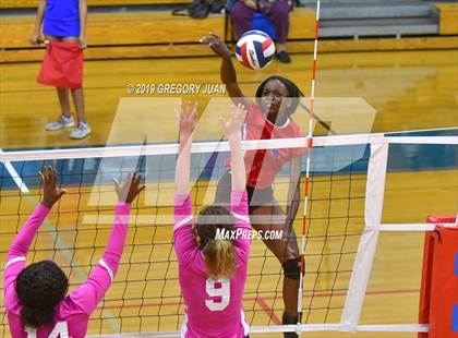 Thumbnail 2 in Oak Mountain @ Metairie Park Country Day (Country Day Tournament) photogallery.