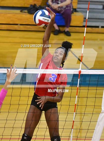 Thumbnail 1 in Oak Mountain @ Metairie Park Country Day (Country Day Tournament) photogallery.