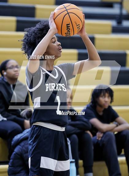 Thumbnail 2 in Stone Mountain vs Morgan County (Chuck Miller Classic) photogallery.