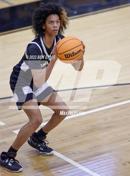 Thumbnail 3 in Stone Mountain vs Morgan County (Chuck Miller Classic) photogallery.