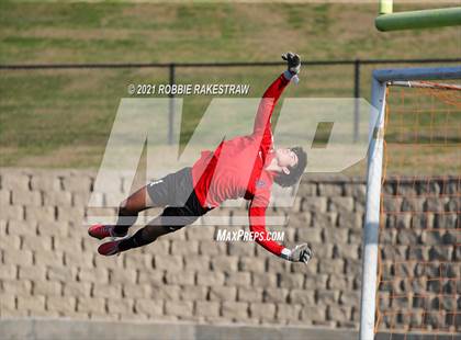 Thumbnail 3 in Allen vs. Rockwall-Heath (UIL 6A Semifinal) photogallery.