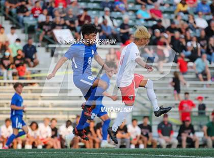 Thumbnail 3 in Allen vs. Rockwall-Heath (UIL 6A Semifinal) photogallery.