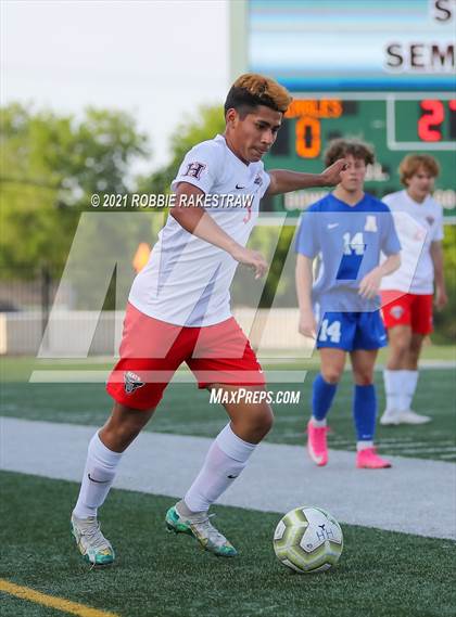 Thumbnail 3 in Allen vs. Rockwall-Heath (UIL 6A Semifinal) photogallery.