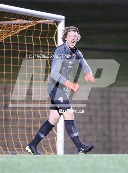 Thumbnail 1 in Allen vs. Rockwall-Heath (UIL 6A Semifinal) photogallery.