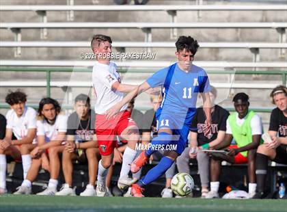 Thumbnail 1 in Allen vs. Rockwall-Heath (UIL 6A Semifinal) photogallery.