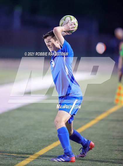 Thumbnail 3 in Allen vs. Rockwall-Heath (UIL 6A Semifinal) photogallery.
