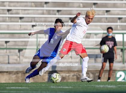 Thumbnail 2 in Allen vs. Rockwall-Heath (UIL 6A Semifinal) photogallery.