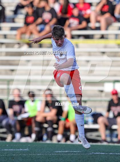 Thumbnail 2 in Allen vs. Rockwall-Heath (UIL 6A Semifinal) photogallery.