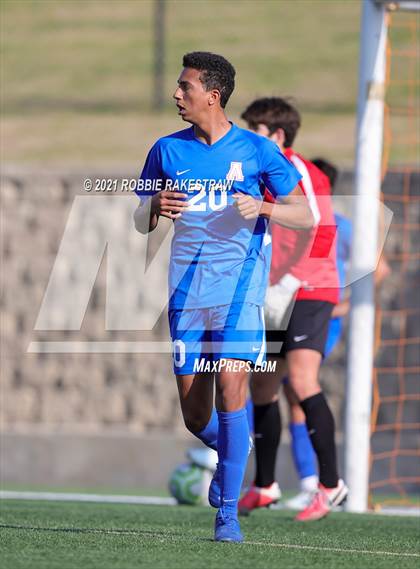 Thumbnail 3 in Allen vs. Rockwall-Heath (UIL 6A Semifinal) photogallery.
