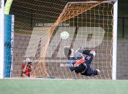 Thumbnail 3 in Allen vs. Rockwall-Heath (UIL 6A Semifinal) photogallery.