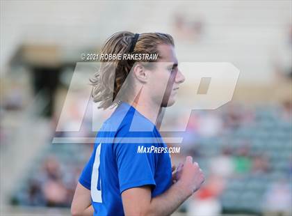 Thumbnail 3 in Allen vs. Rockwall-Heath (UIL 6A Semifinal) photogallery.