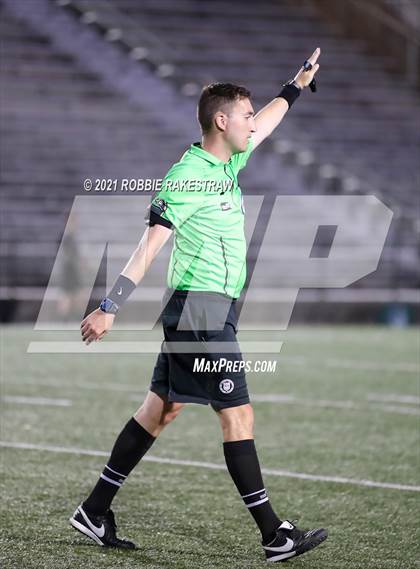 Thumbnail 3 in Allen vs. Rockwall-Heath (UIL 6A Semifinal) photogallery.