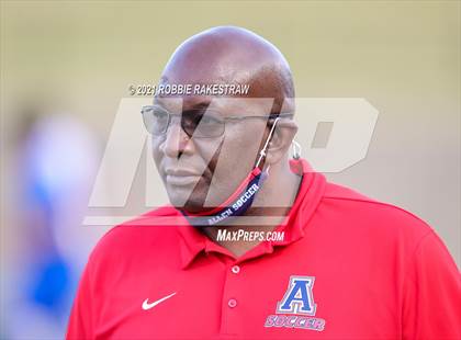 Thumbnail 2 in Allen vs. Rockwall-Heath (UIL 6A Semifinal) photogallery.