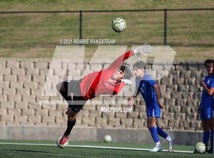 Thumbnail 3 in Allen vs. Rockwall-Heath (UIL 6A Semifinal) photogallery.