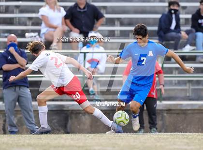 Thumbnail 2 in Allen vs. Rockwall-Heath (UIL 6A Semifinal) photogallery.