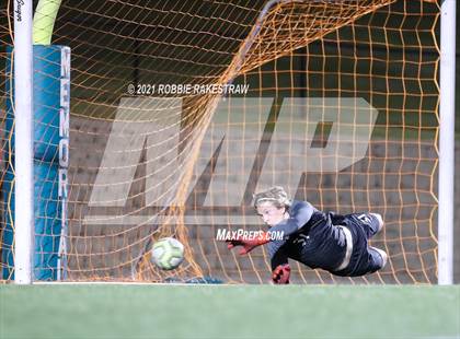 Thumbnail 3 in Allen vs. Rockwall-Heath (UIL 6A Semifinal) photogallery.