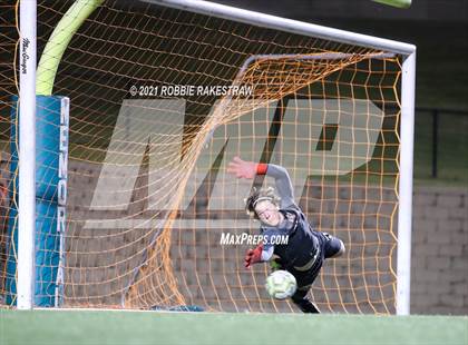 Thumbnail 2 in Allen vs. Rockwall-Heath (UIL 6A Semifinal) photogallery.