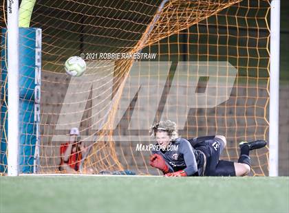 Thumbnail 2 in Allen vs. Rockwall-Heath (UIL 6A Semifinal) photogallery.