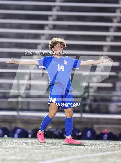 Thumbnail 1 in Allen vs. Rockwall-Heath (UIL 6A Semifinal) photogallery.