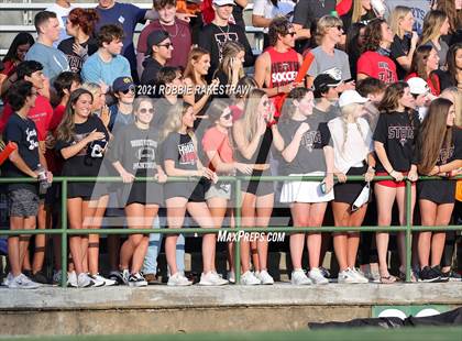 Thumbnail 2 in Allen vs. Rockwall-Heath (UIL 6A Semifinal) photogallery.