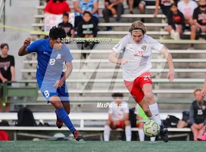 Thumbnail 3 in Allen vs. Rockwall-Heath (UIL 6A Semifinal) photogallery.