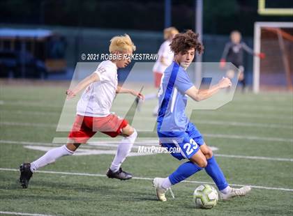 Thumbnail 2 in Allen vs. Rockwall-Heath (UIL 6A Semifinal) photogallery.