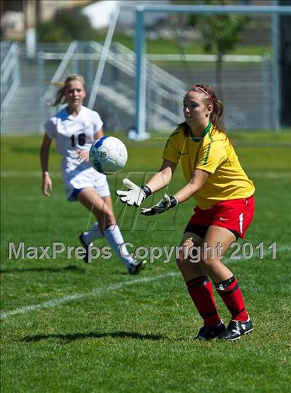 Thumbnail 1 in Montgomery @ Alta (California vs. Utah) photogallery.