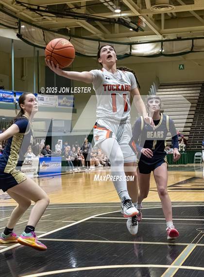 Thumbnail 3 in Tuckahoe vs. Frewsburg (NYSPHSAA Class C Semifinal) photogallery.
