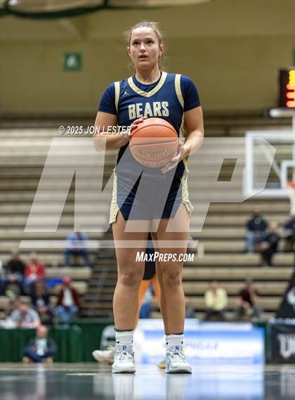 Thumbnail 2 in Tuckahoe vs. Frewsburg (NYSPHSAA Class C Semifinal) photogallery.