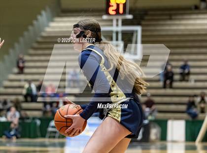 Thumbnail 3 in Tuckahoe vs. Frewsburg (NYSPHSAA Class C Semifinal) photogallery.