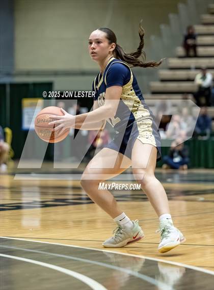 Thumbnail 1 in Tuckahoe vs. Frewsburg (NYSPHSAA Class C Semifinal) photogallery.