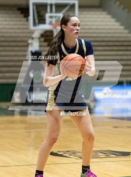 Thumbnail 1 in Tuckahoe vs. Frewsburg (NYSPHSAA Class C Semifinal) photogallery.