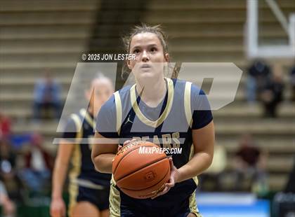 Thumbnail 3 in Tuckahoe vs. Frewsburg (NYSPHSAA Class C Semifinal) photogallery.