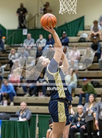 Thumbnail 3 in Tuckahoe vs. Frewsburg (NYSPHSAA Class C Semifinal) photogallery.