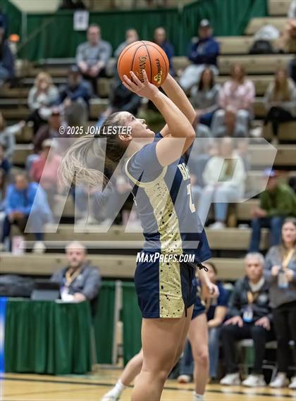 Thumbnail 2 in Tuckahoe vs. Frewsburg (NYSPHSAA Class C Semifinal) photogallery.