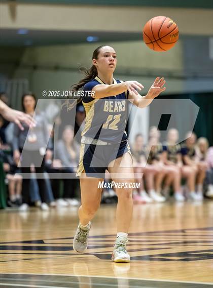 Thumbnail 3 in Tuckahoe vs. Frewsburg (NYSPHSAA Class C Semifinal) photogallery.