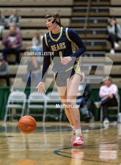 Thumbnail 2 in Tuckahoe vs. Frewsburg (NYSPHSAA Class C Semifinal) photogallery.