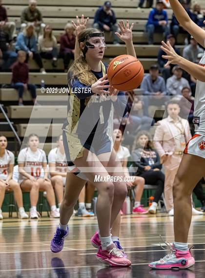 Thumbnail 2 in Tuckahoe vs. Frewsburg (NYSPHSAA Class C Semifinal) photogallery.