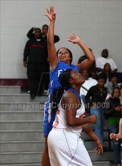 Thumbnail 1 in Landstown vs. Wilson  (Lady Greyhound Classic) photogallery.