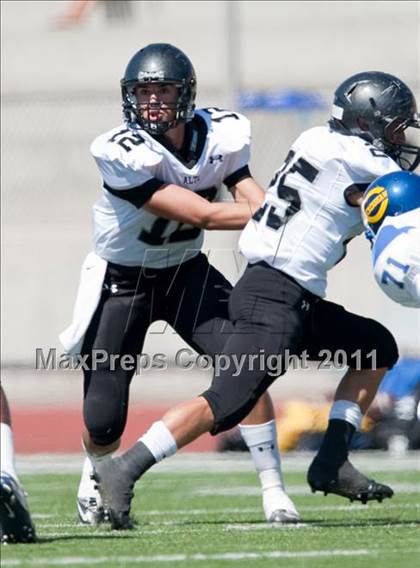 Thumbnail 2 in Alta vs. Crenshaw (Mission Viejo Football Classic) photogallery.