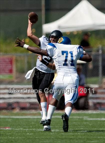 Thumbnail 2 in Alta vs. Crenshaw (Mission Viejo Football Classic) photogallery.