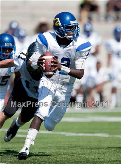 Thumbnail 1 in Alta vs. Crenshaw (Mission Viejo Football Classic) photogallery.