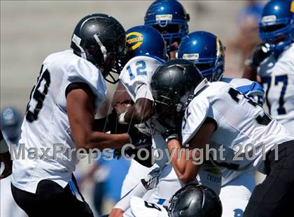 Thumbnail 1 in Alta vs. Crenshaw (Mission Viejo Football Classic) photogallery.