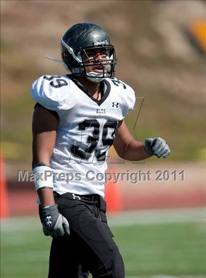 Thumbnail 2 in Alta vs. Crenshaw (Mission Viejo Football Classic) photogallery.