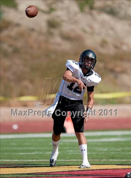 Thumbnail 2 in Alta vs. Crenshaw (Mission Viejo Football Classic) photogallery.