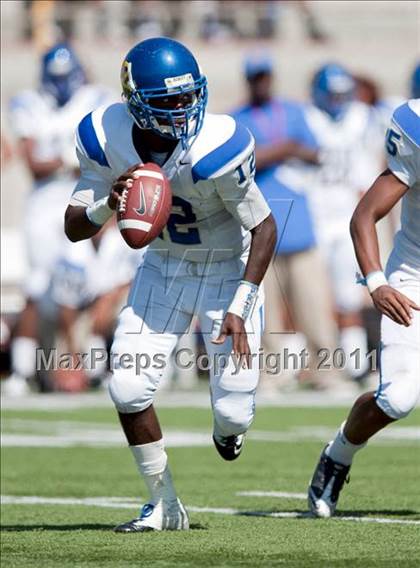 Thumbnail 2 in Alta vs. Crenshaw (Mission Viejo Football Classic) photogallery.