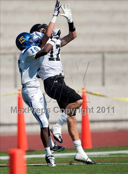 Thumbnail 3 in Alta vs. Crenshaw (Mission Viejo Football Classic) photogallery.